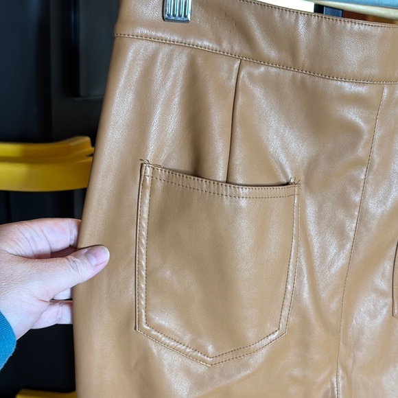 PrettyLittleThing Camel Faux Leather Split Hem Skinny Pants Size 8 - Picture 6 of 9